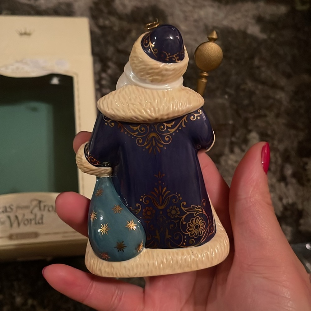 Hallmark Keepsake Santas From Around The World Russia - Picture 5 of 5